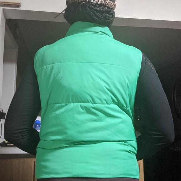 Joe fresh puffer vest - Picture 2 of 5